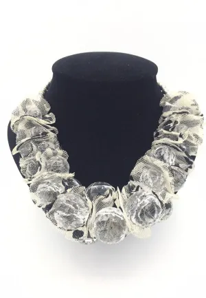 สร้อยคอแฟชั่น - Stylish Necklace With Cystals