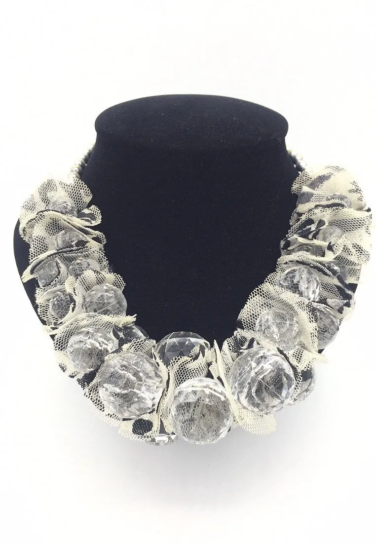 สร้อยคอแฟชั่น - Stylish Necklace With Cystals