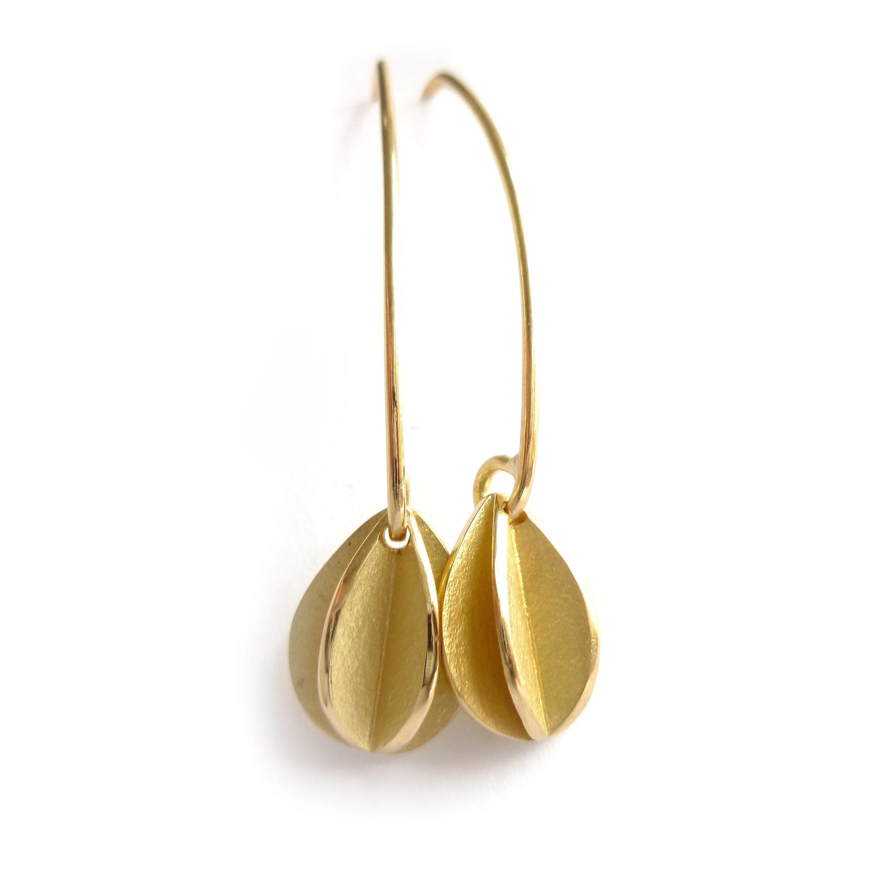 18ct gold hook earrings