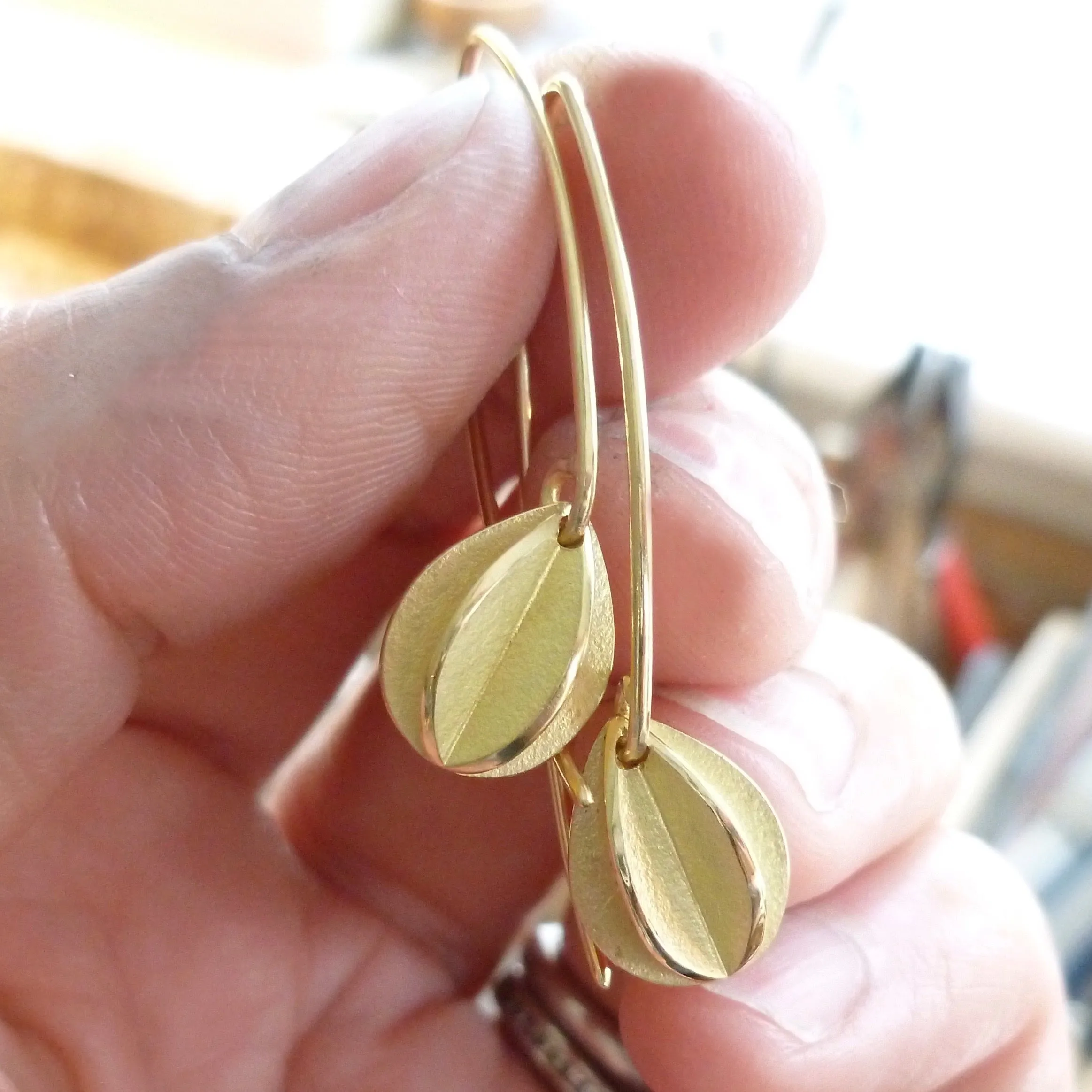 18ct gold hook earrings