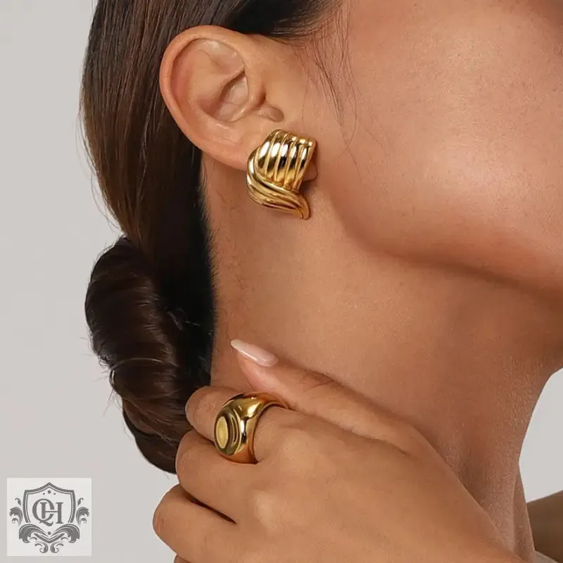 18K gold trendy unique thread wave shape earrings