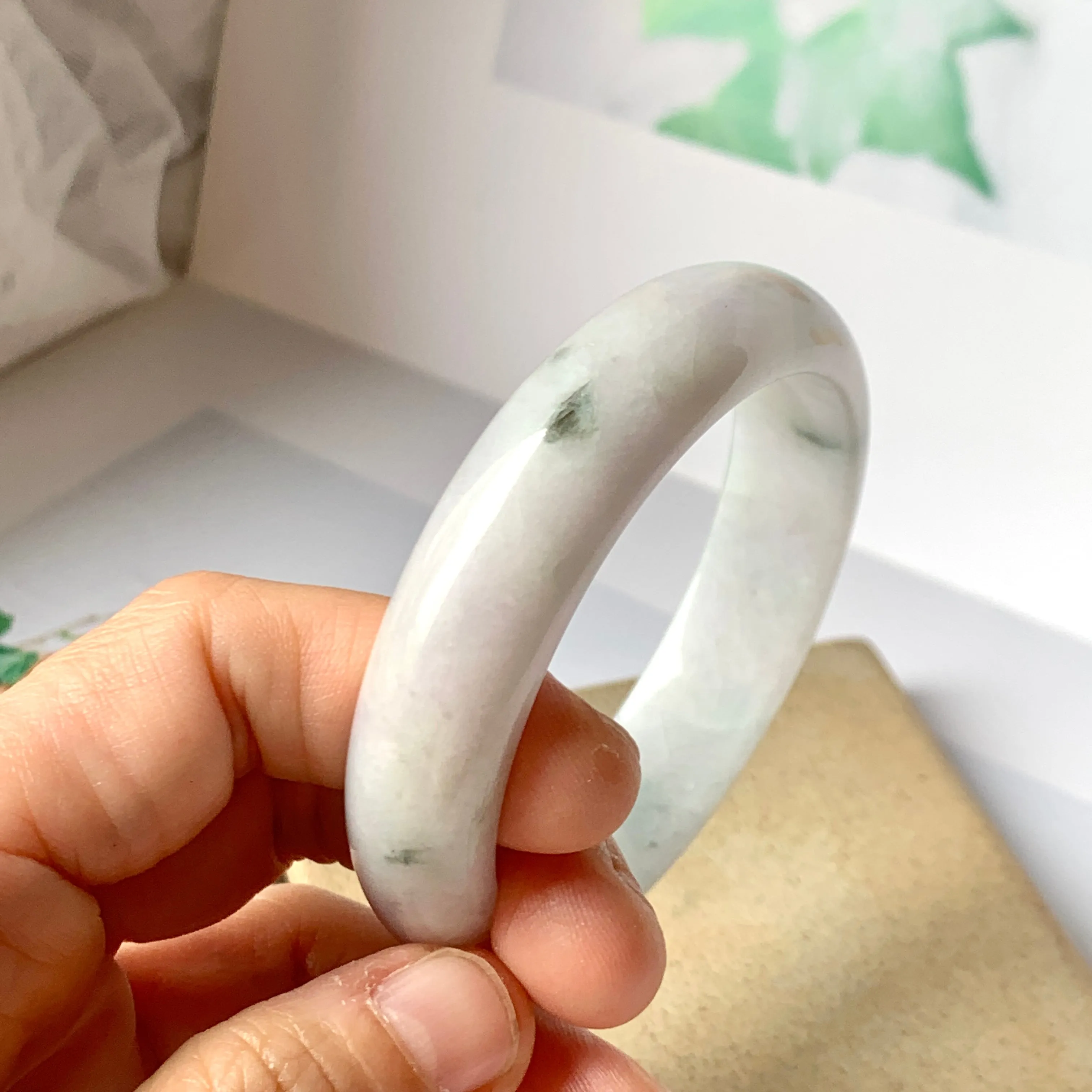 53.1 mm A-Grade Natural Lavender Bluish Green Floral Jadeite Modern Round Bangle No.151984