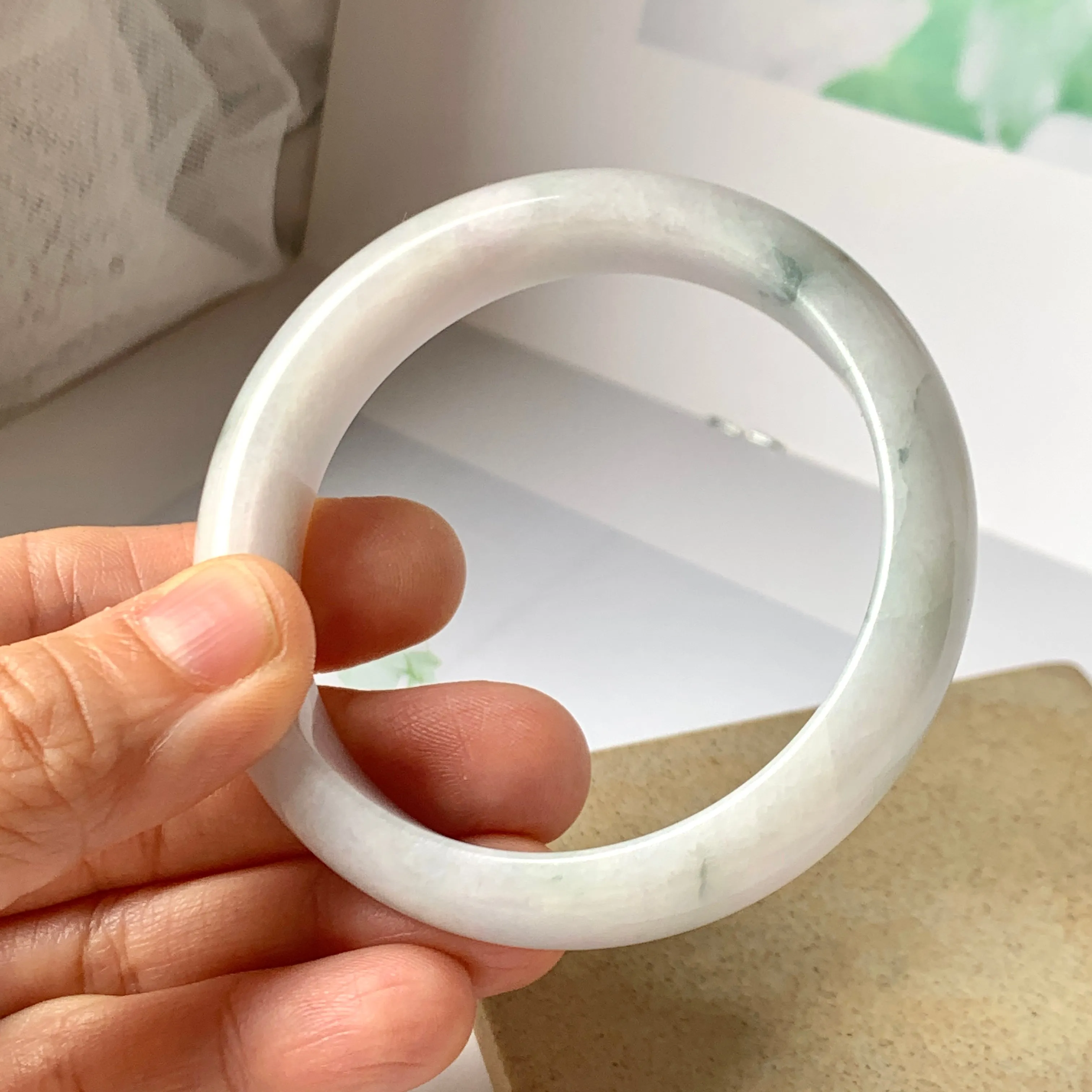 53.1 mm A-Grade Natural Lavender Bluish Green Floral Jadeite Modern Round Bangle No.151984