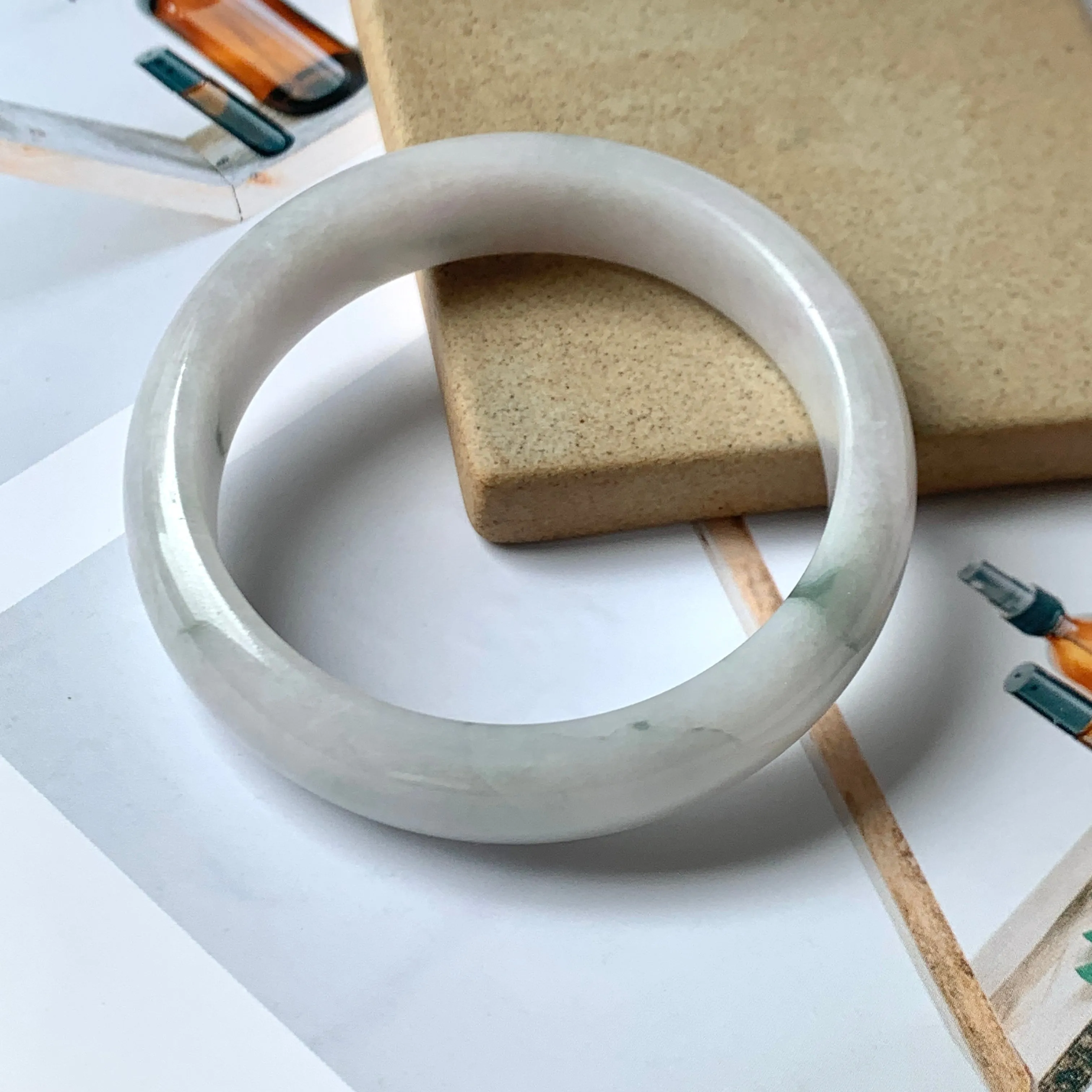 53.1 mm A-Grade Natural Lavender Bluish Green Floral Jadeite Modern Round Bangle No.151984