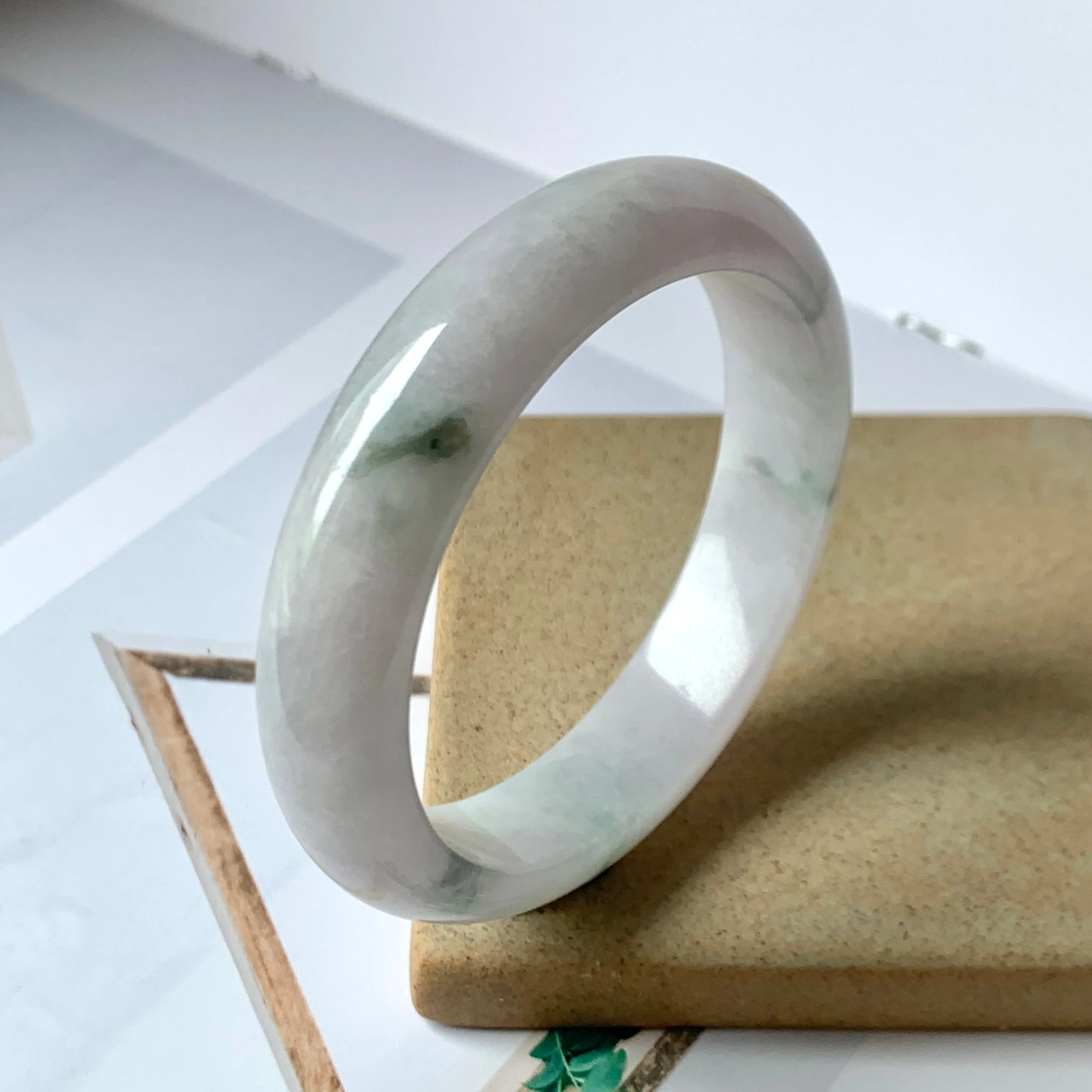 53.1 mm A-Grade Natural Lavender Bluish Green Floral Jadeite Modern Round Bangle No.151985