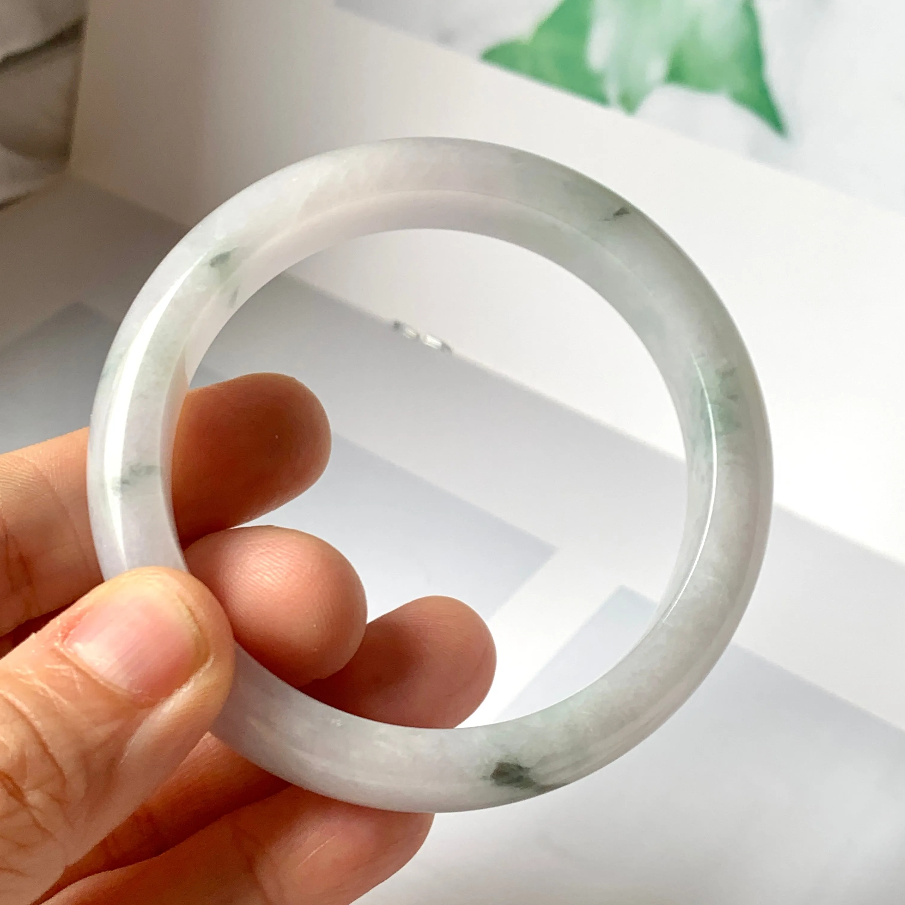 53.1 mm A-Grade Natural Lavender Bluish Green Floral Jadeite Modern Round Bangle No.151985