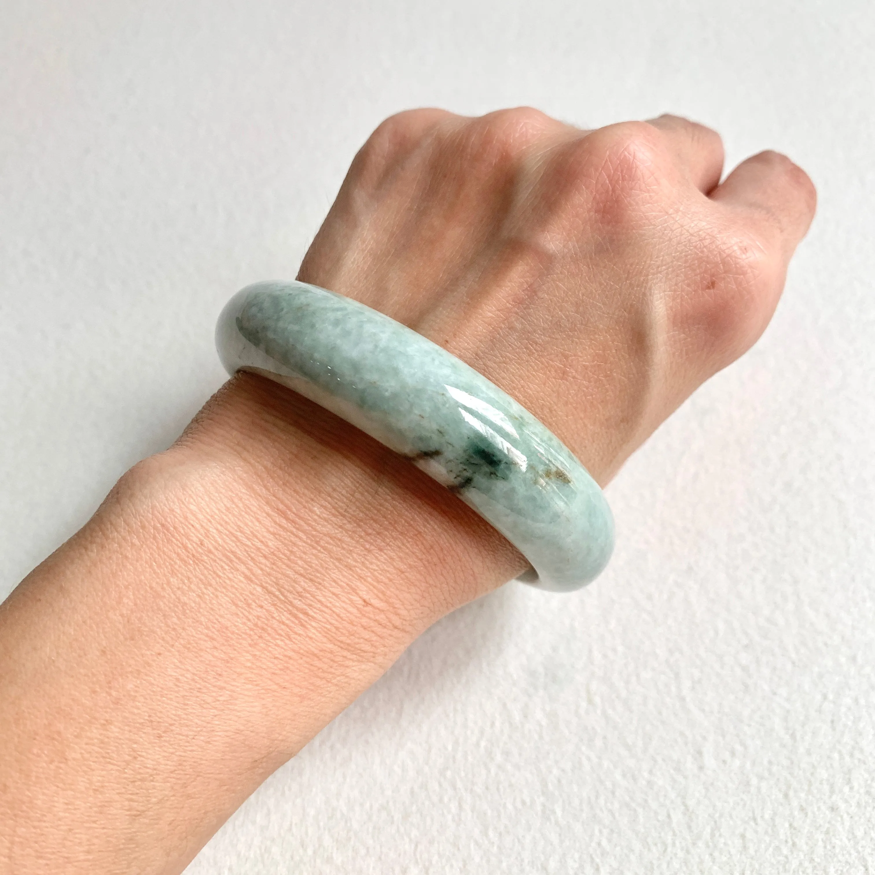 58.3mm A-Grade Natural Light Bluish Green Modern Round Bangle No. 600161