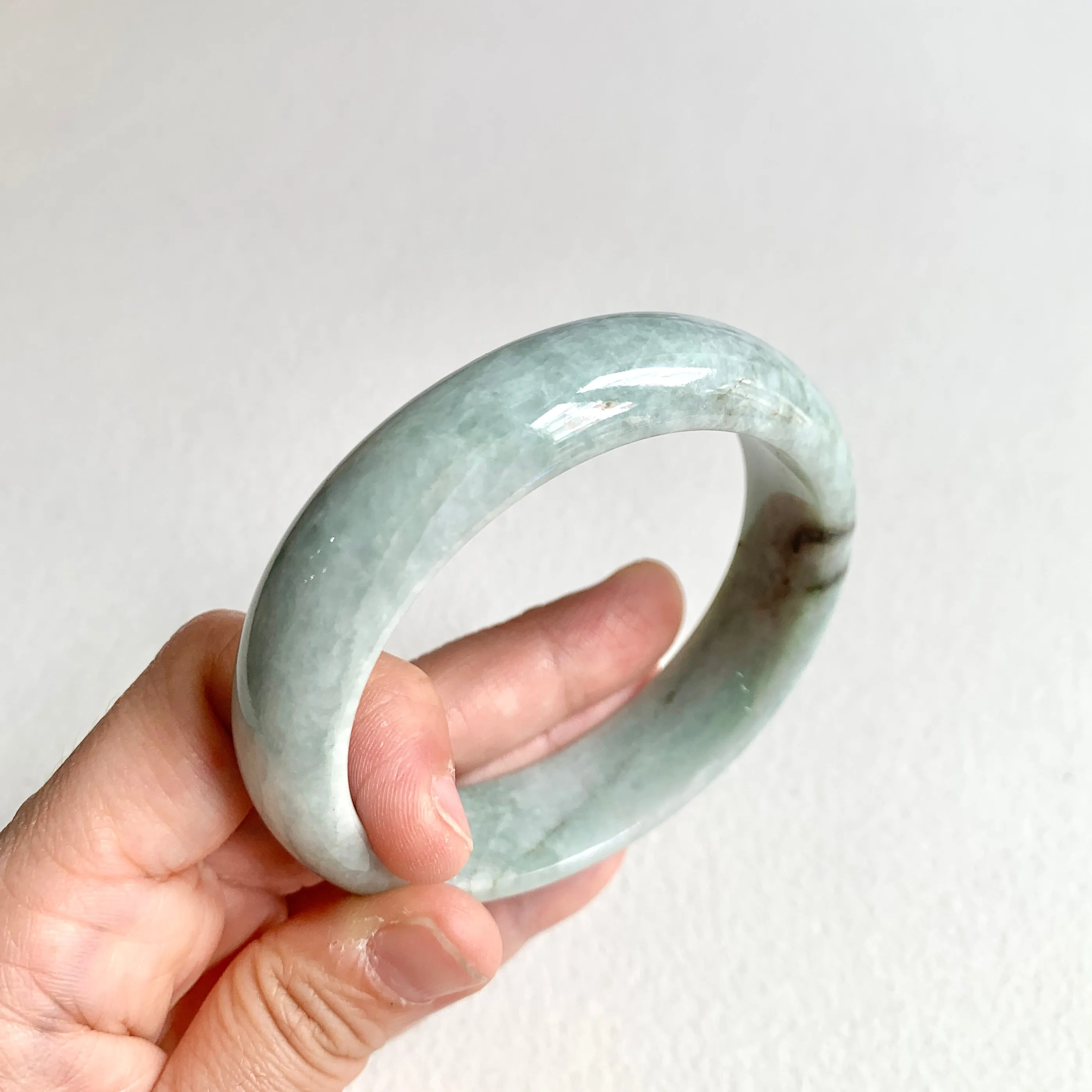 58.3mm A-Grade Natural Light Bluish Green Modern Round Bangle No. 600161