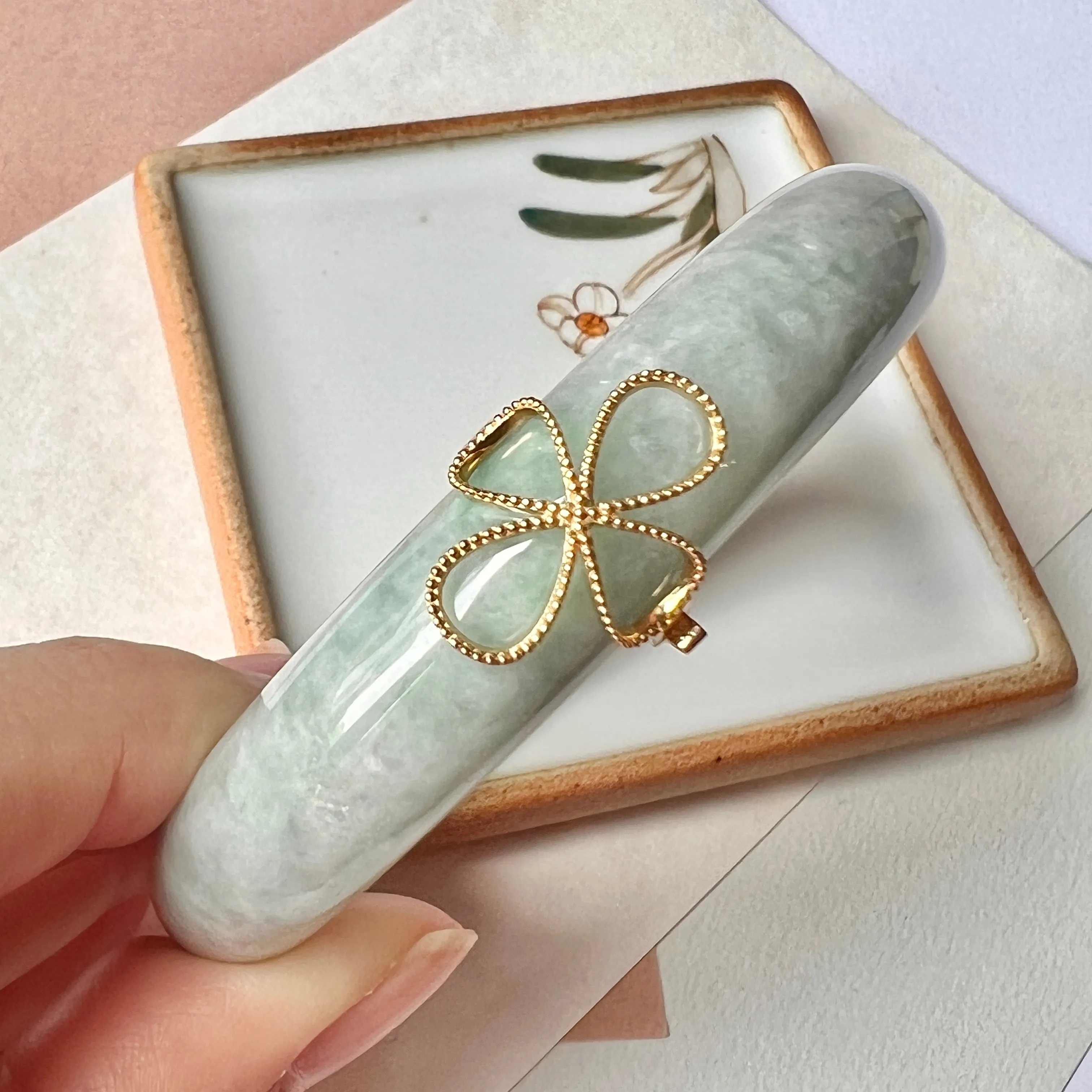 60mm A-Grade Natural Light Green Jadeite Modern Round Bangle No.151977