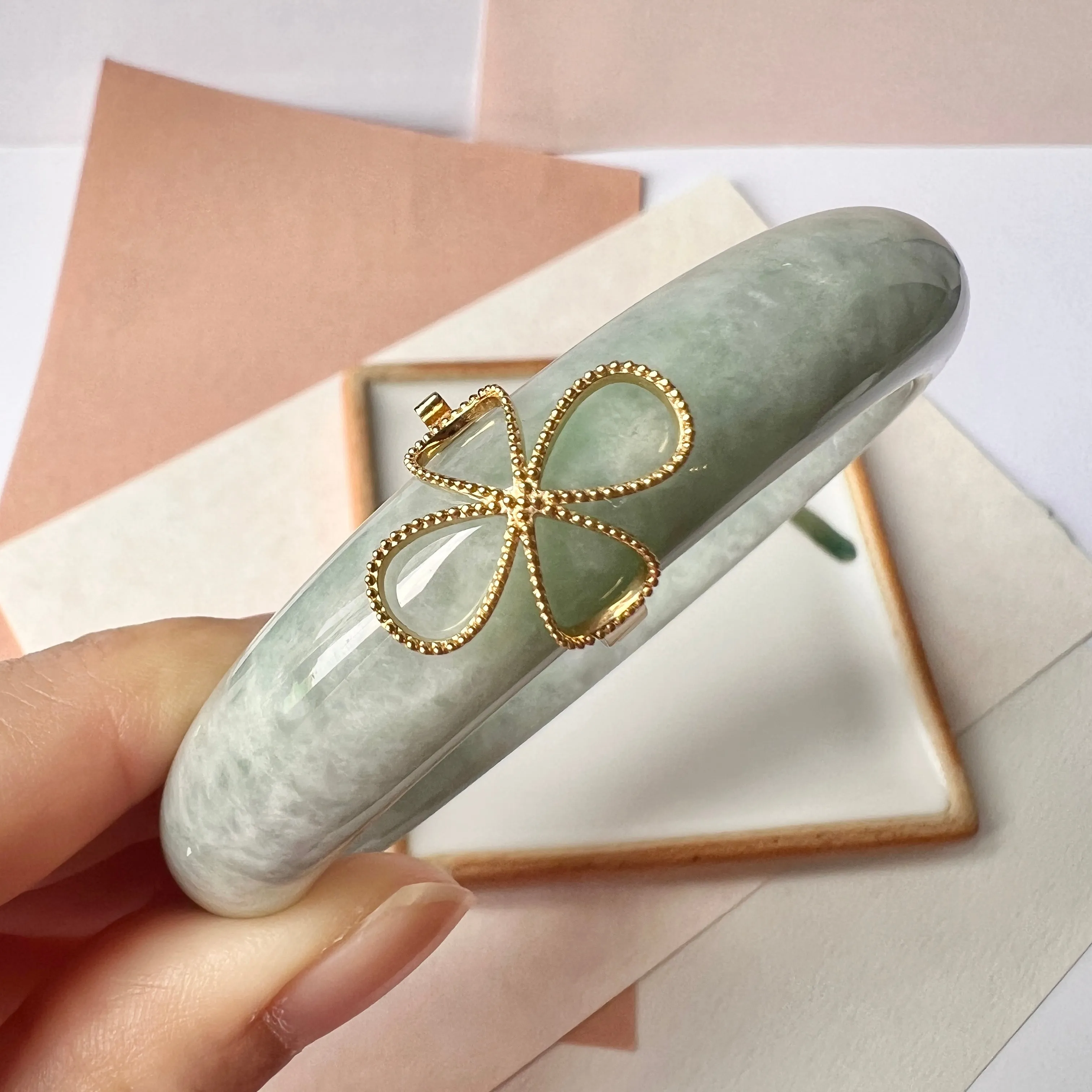 60mm A-Grade Natural Light Green Jadeite Modern Round Bangle No.151977