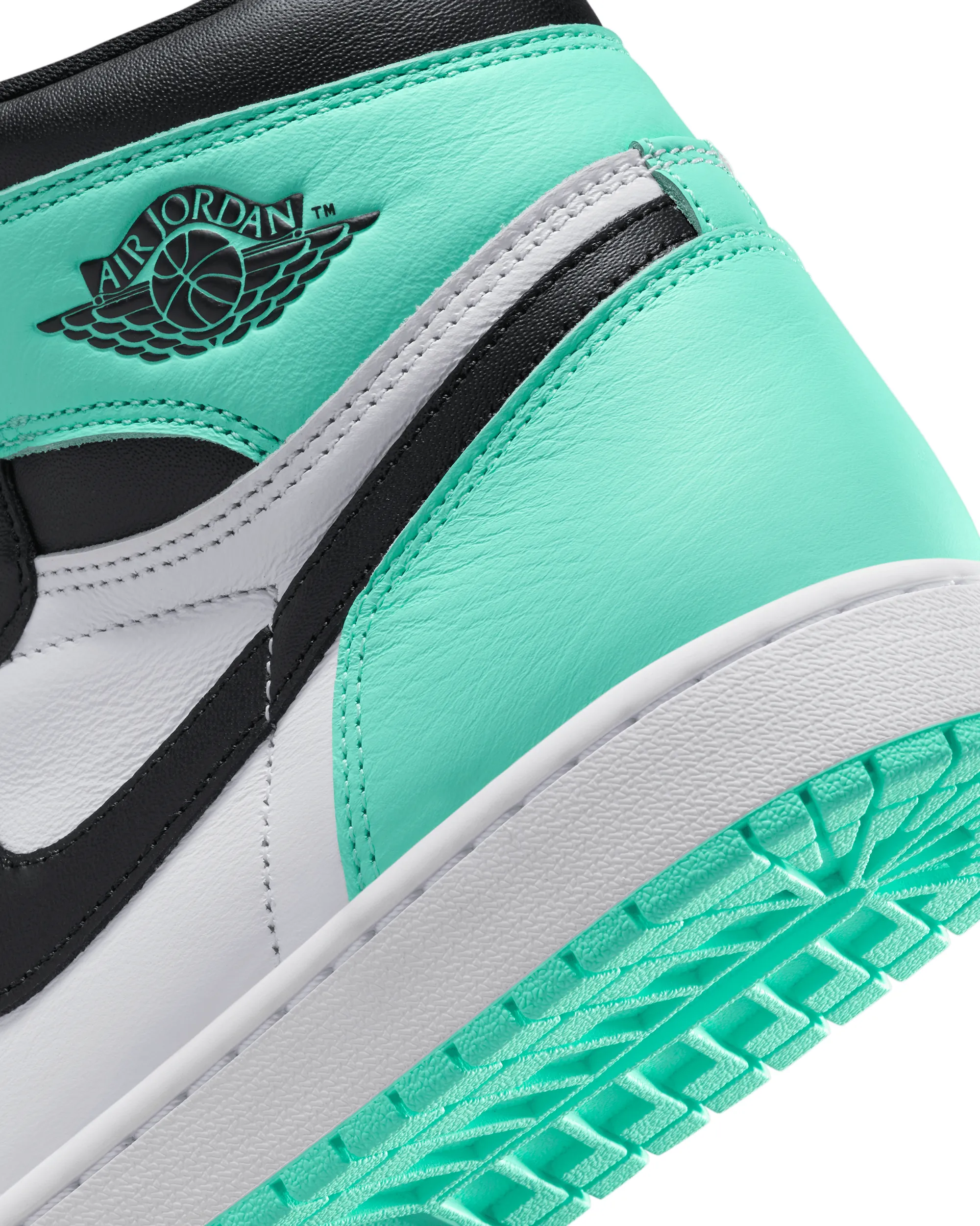 Air Jordan 1 Retro High Og - White / Black / Green Glow