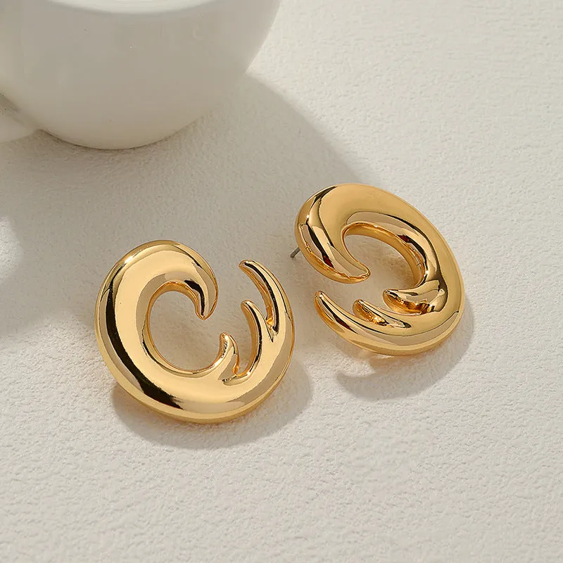 Bright Metal Spray Earrings with Unique Design