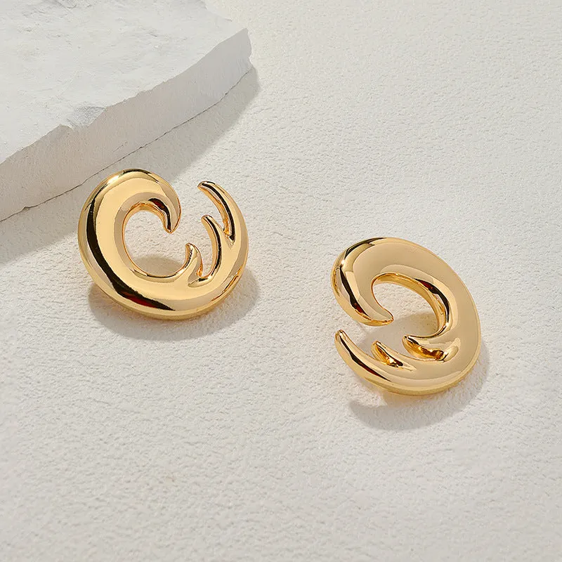 Bright Metal Spray Earrings with Unique Design