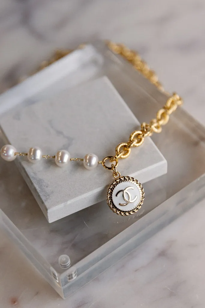 .Designer Medallion Combo Pearl/Gold Chain