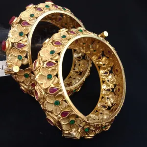 Geometric Pattern Gold Plated Bangles