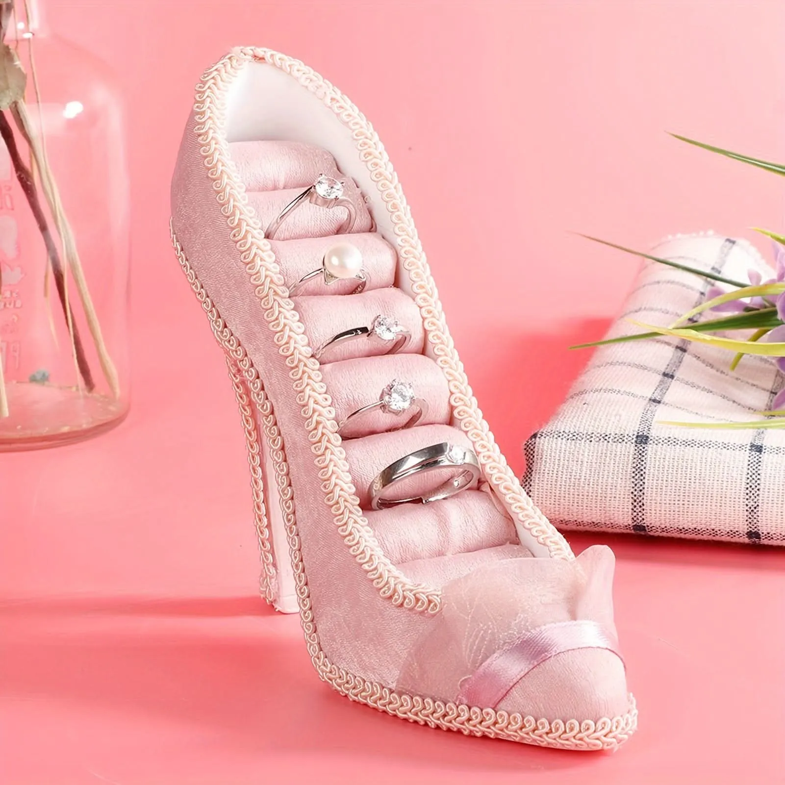 High-Heeled Shoe Jewelry Organizer Stand