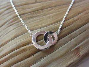 interlocking circles necklace