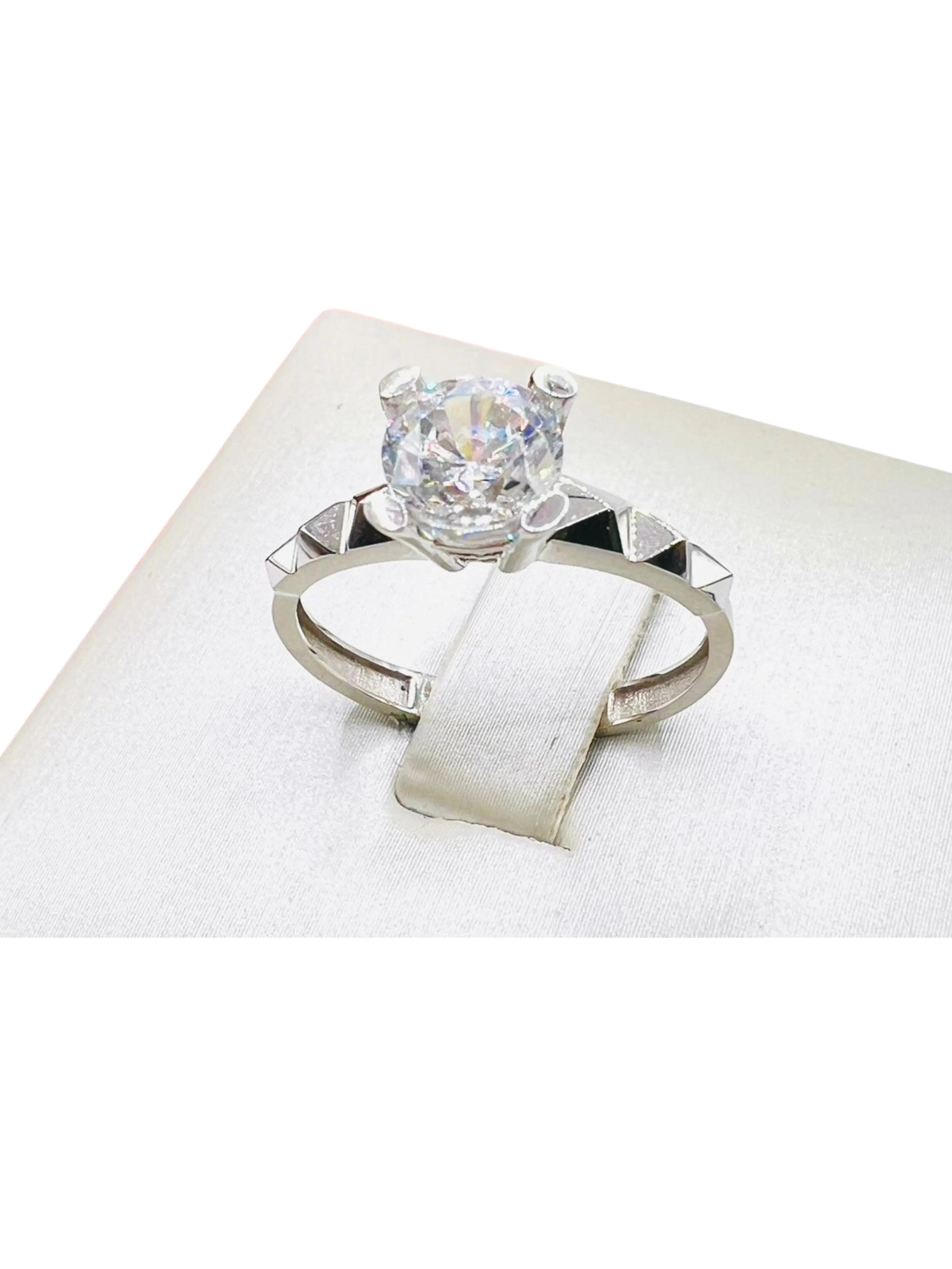 Lesotho Jewellery 14k Gold Ring with Stone for Women - 2.50 Grams, Size -O 1/2