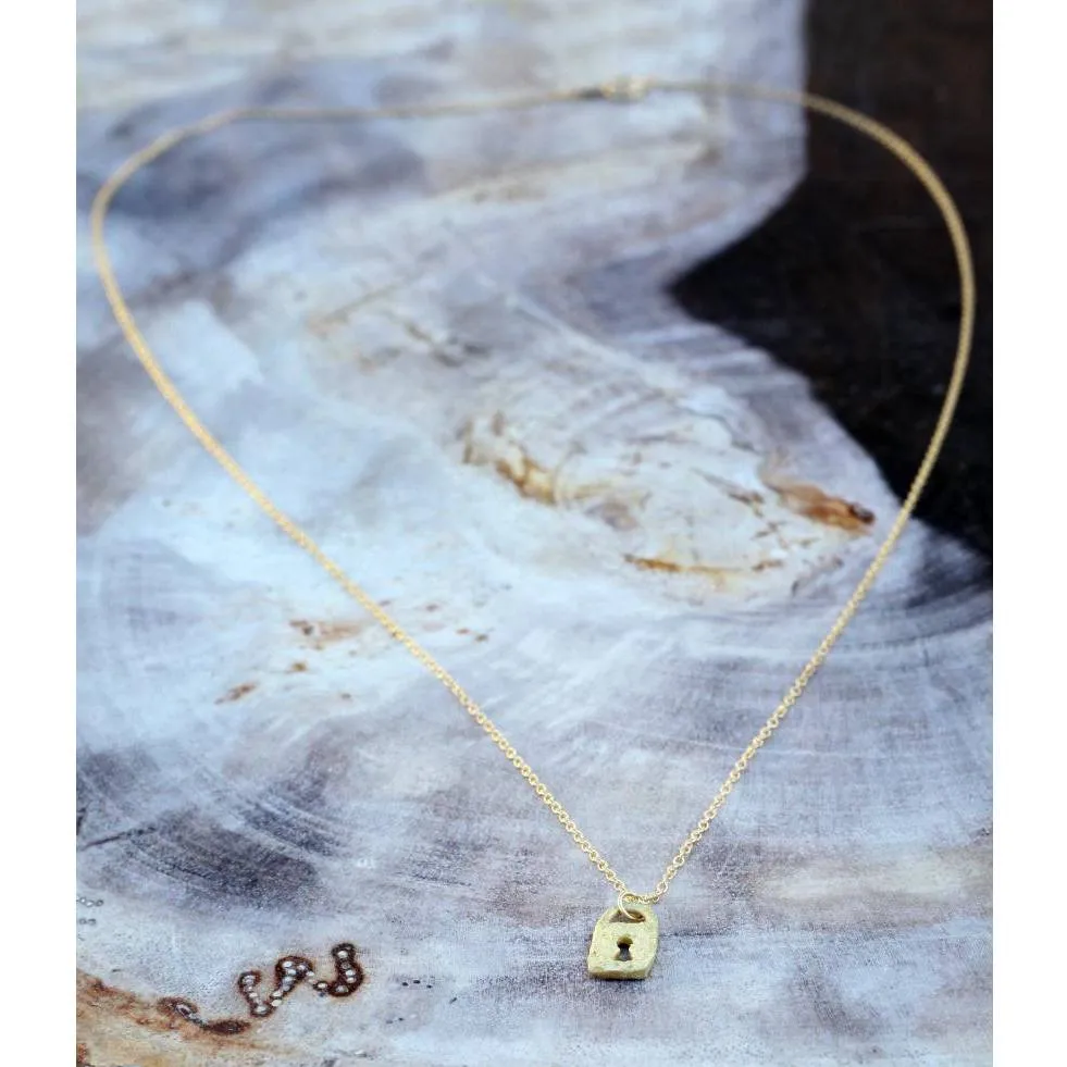 Magic Keyhole Padlock   18K Gold Pendant Necklace