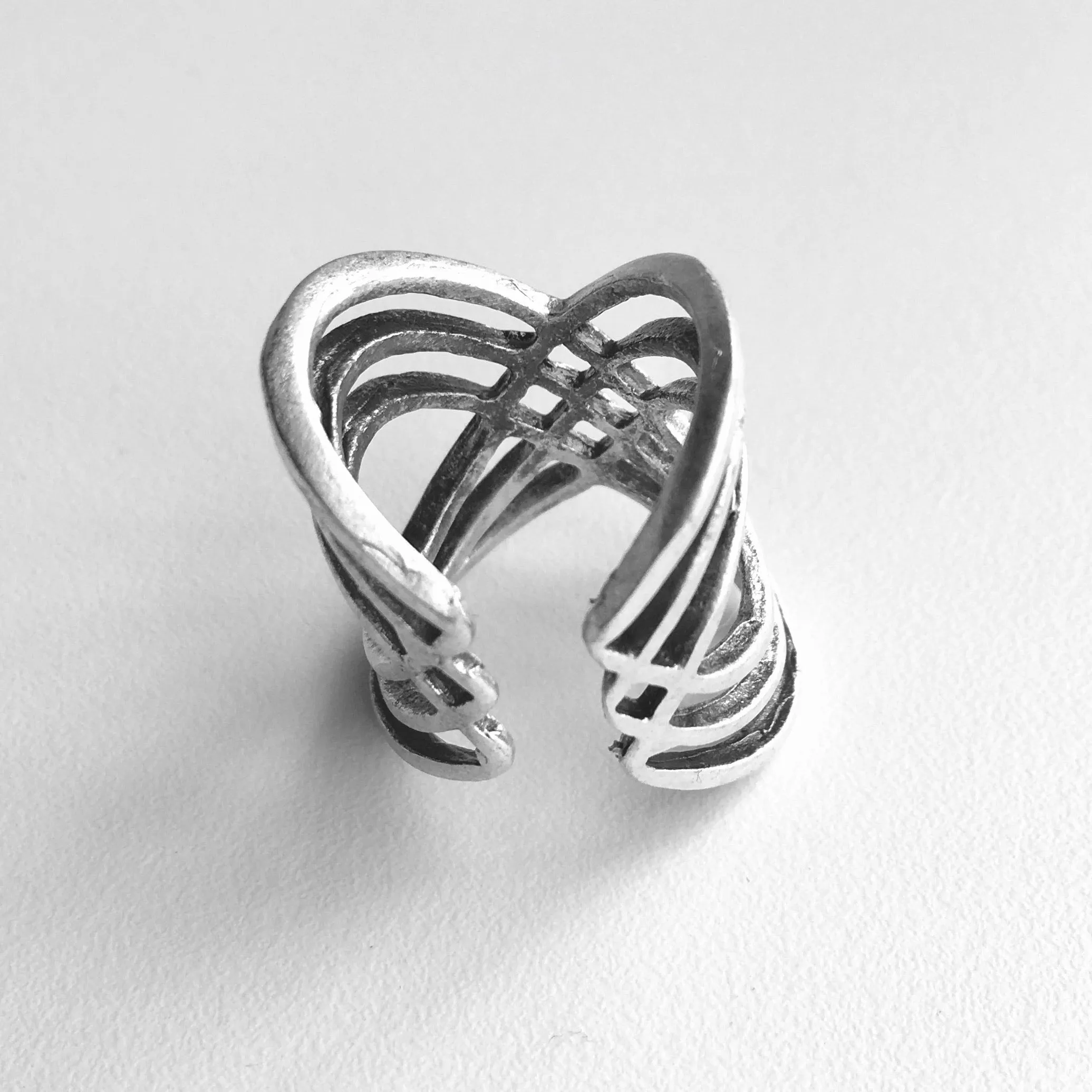 MULTI CRISS CROSS TURKISH METAL RING