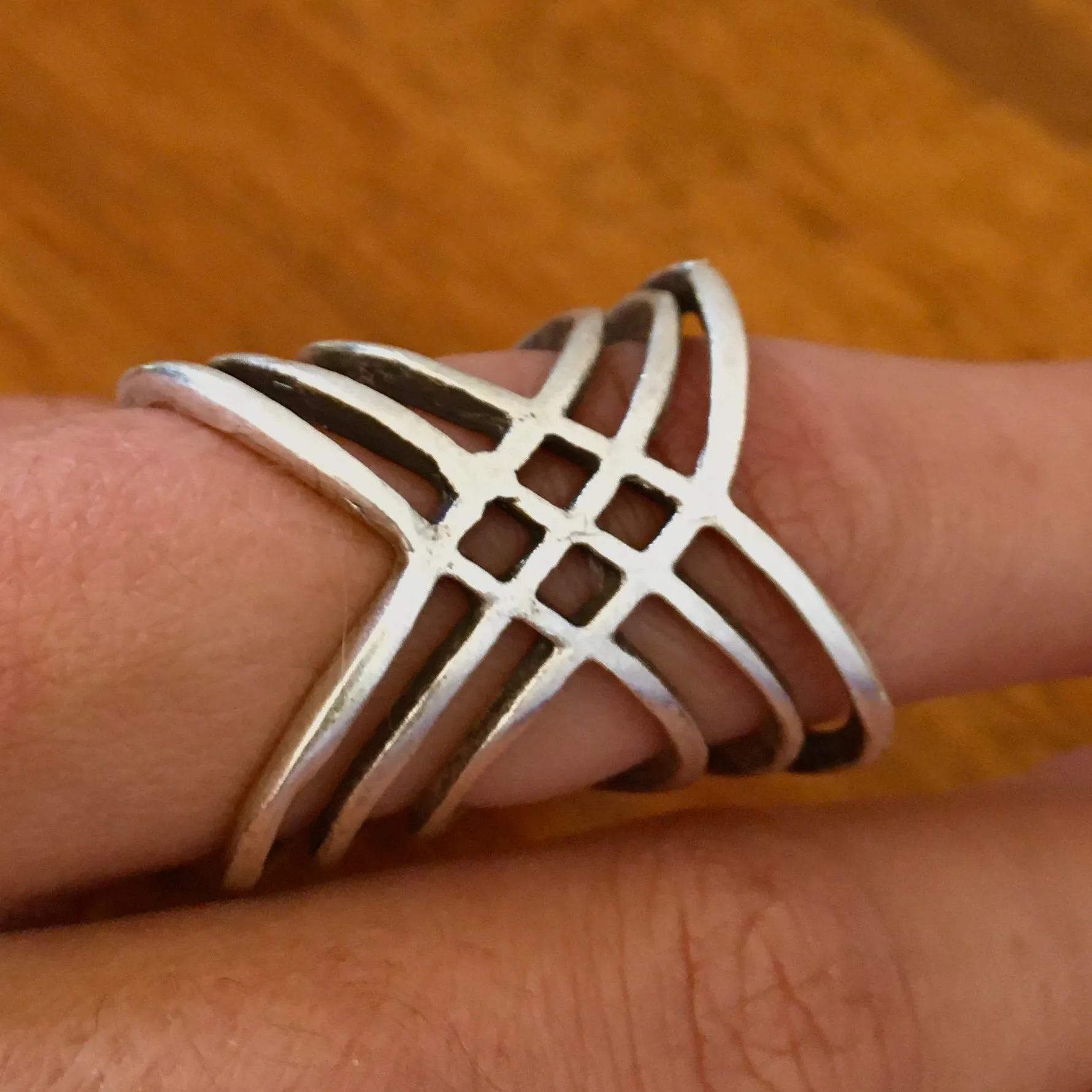 MULTI CRISS CROSS TURKISH METAL RING