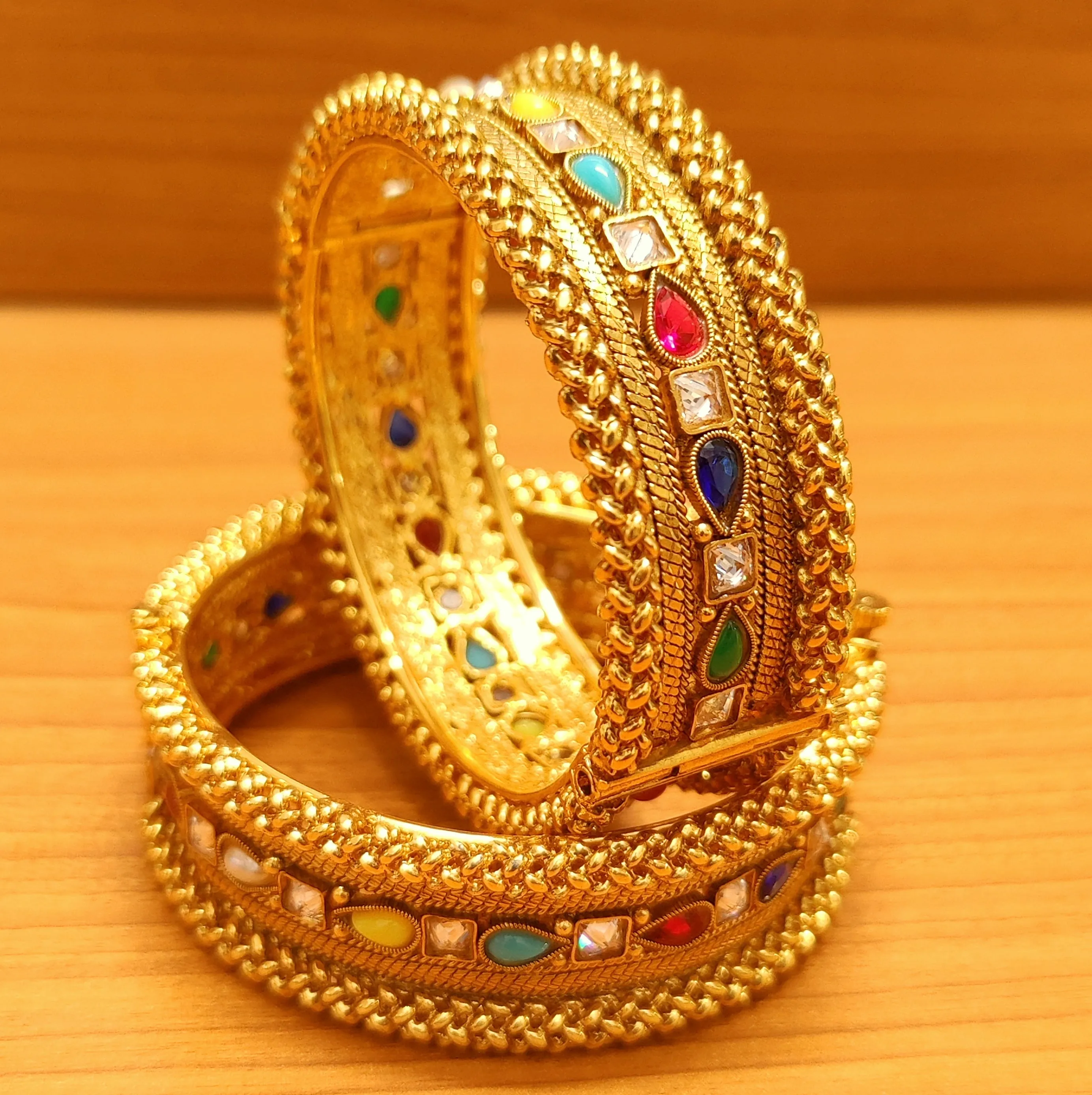 MULTICOLOUR STONES GOLD LOOK OPENABLE KADA'S