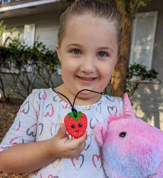 Munchables Chew Pendant Strawberry