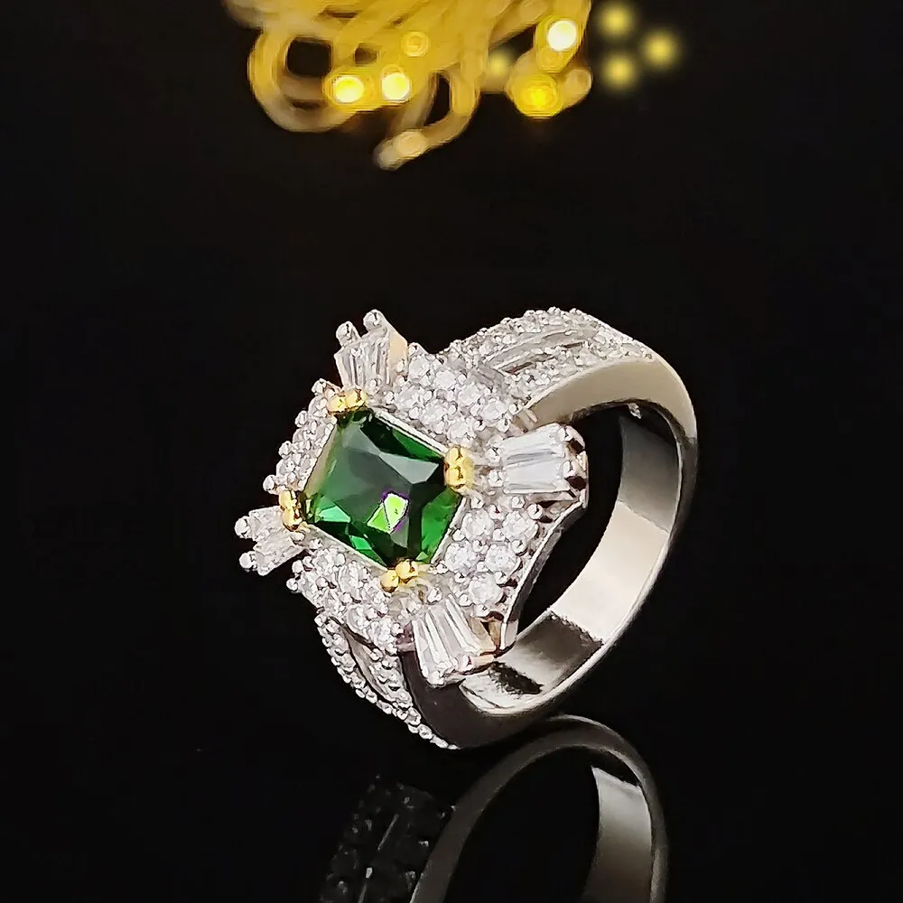 New Arrival Luxury Green Color Princess Cut Marvelous AAA  Quality CZ Diamonds Ring