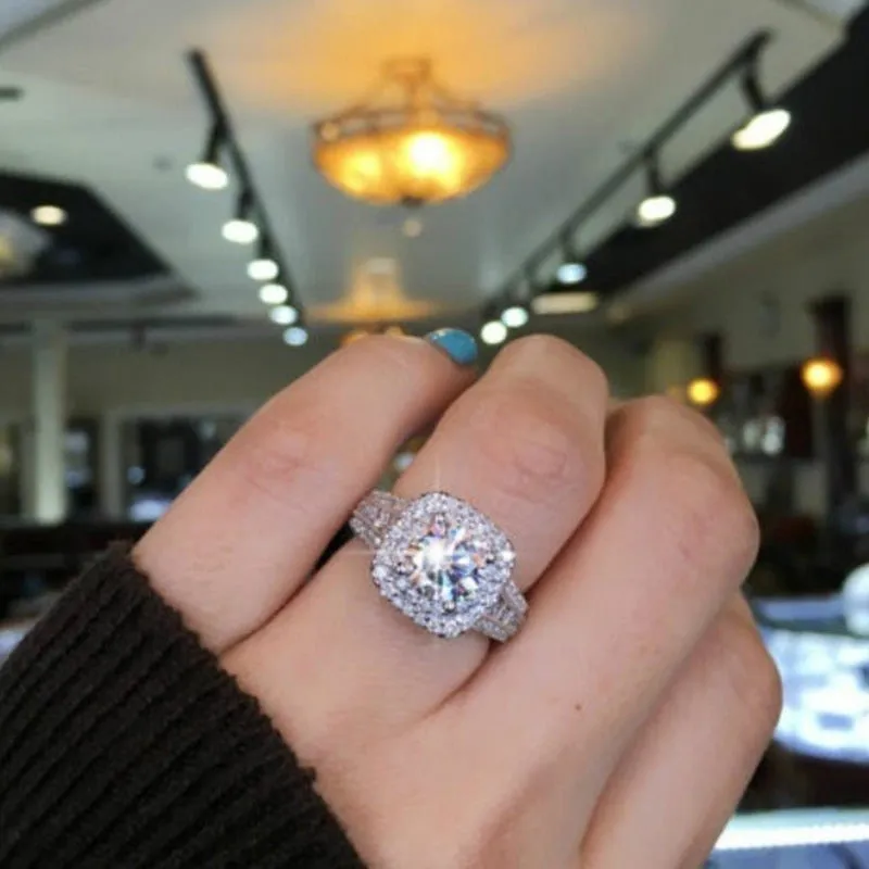 New Arrival Splendid Luxury Round Cut Designer AAA  Quality CZ Diamonds High End Rings