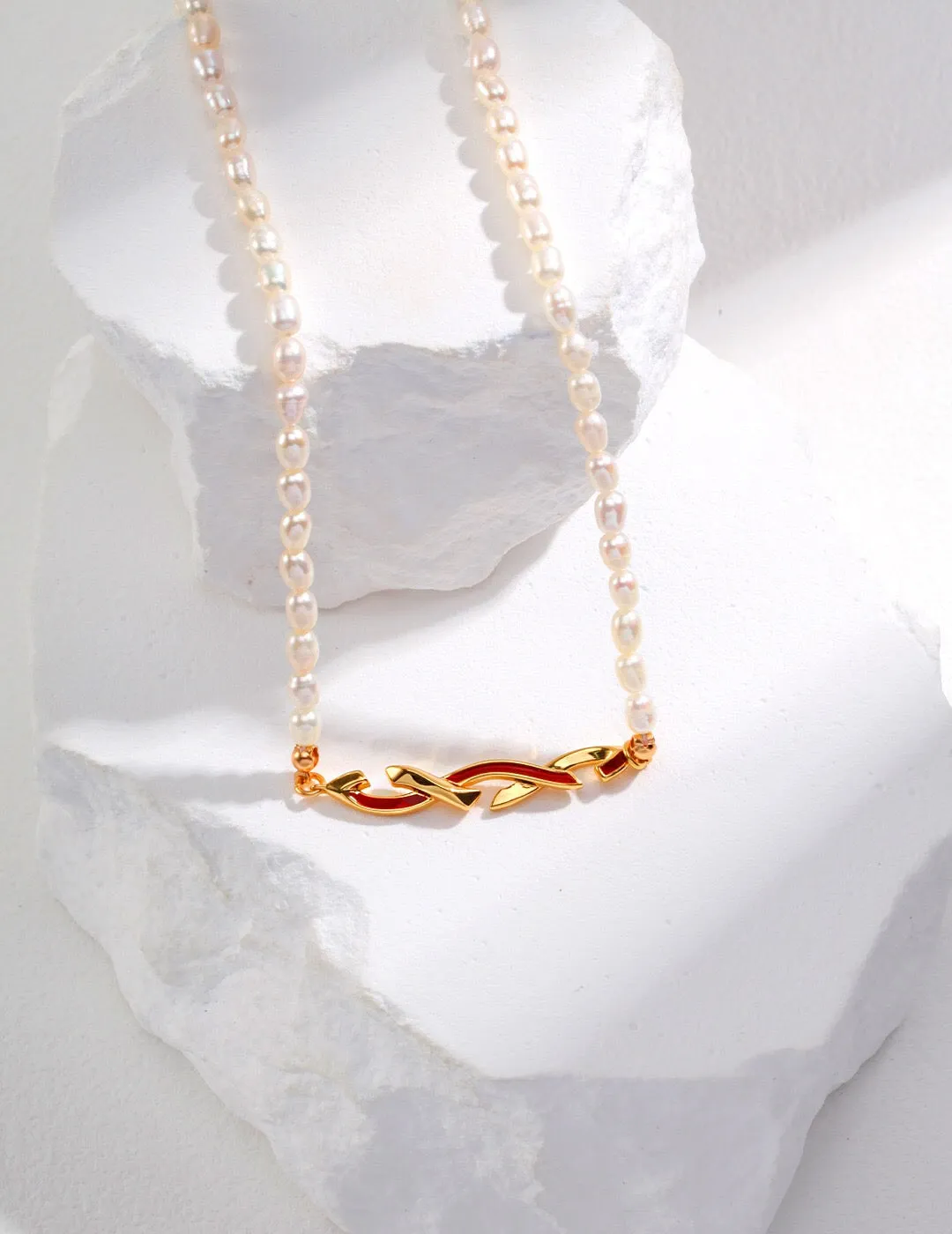 Pearl Ribbon Necklace in Gold Vermeil