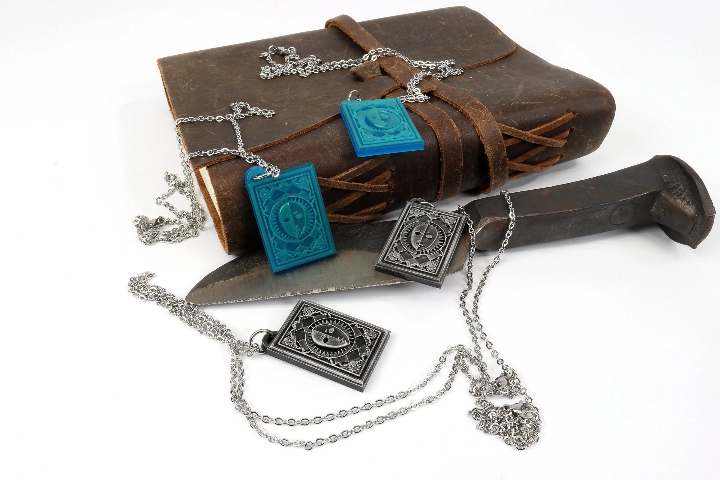 Shuffle Time Charm Necklace - Persona 3 Reload