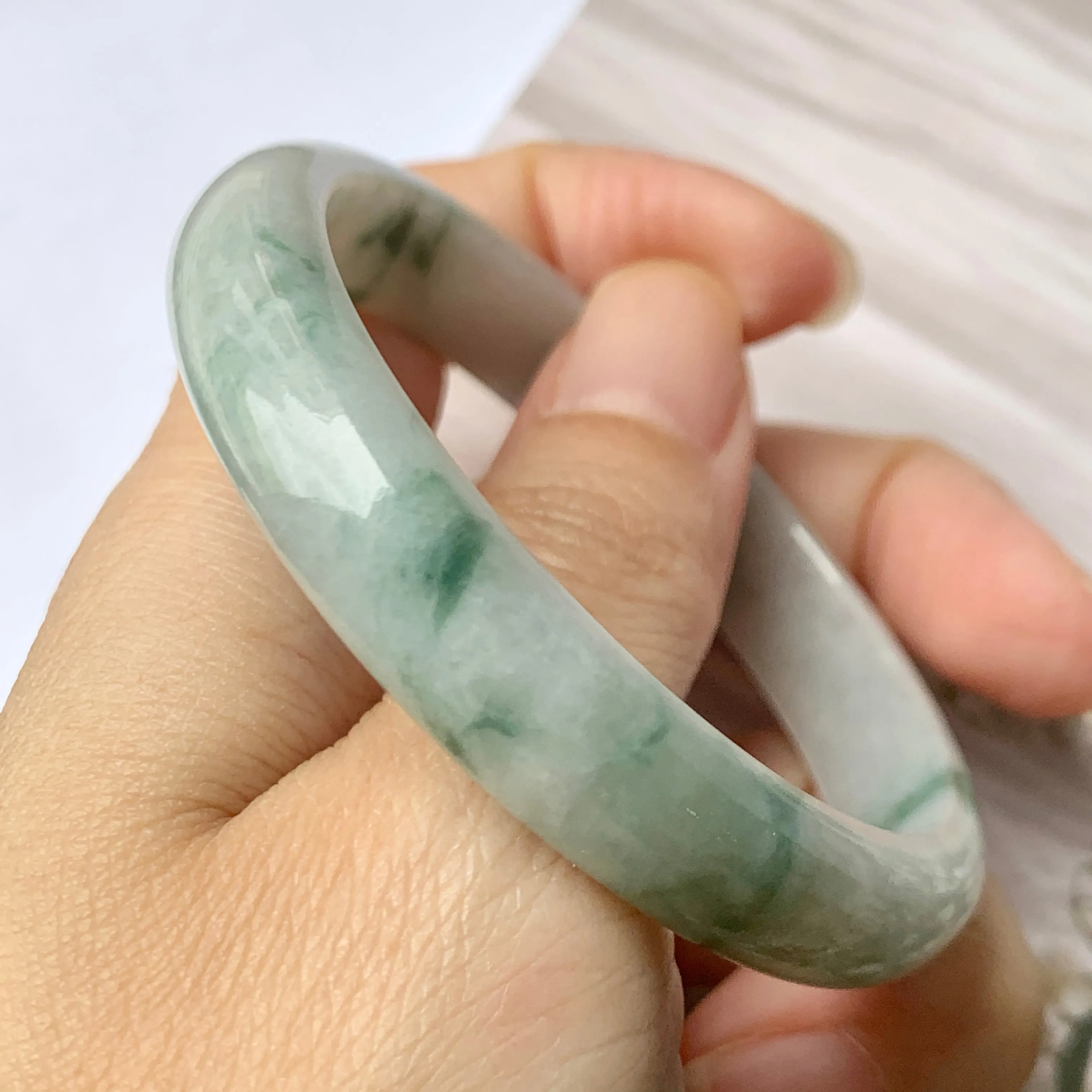 SOLD OUT: 53mm A-Grade Natural Floral Jadeite Modern Round Bangle No.151766