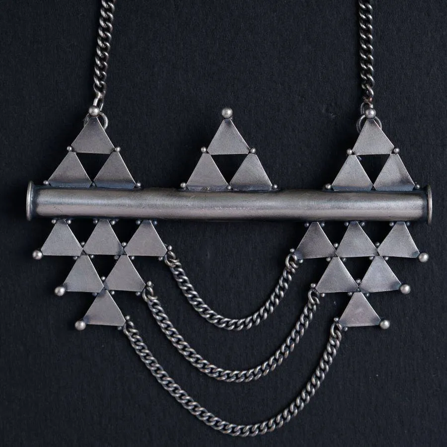 Straight and slant ( Long Chain Pendant )