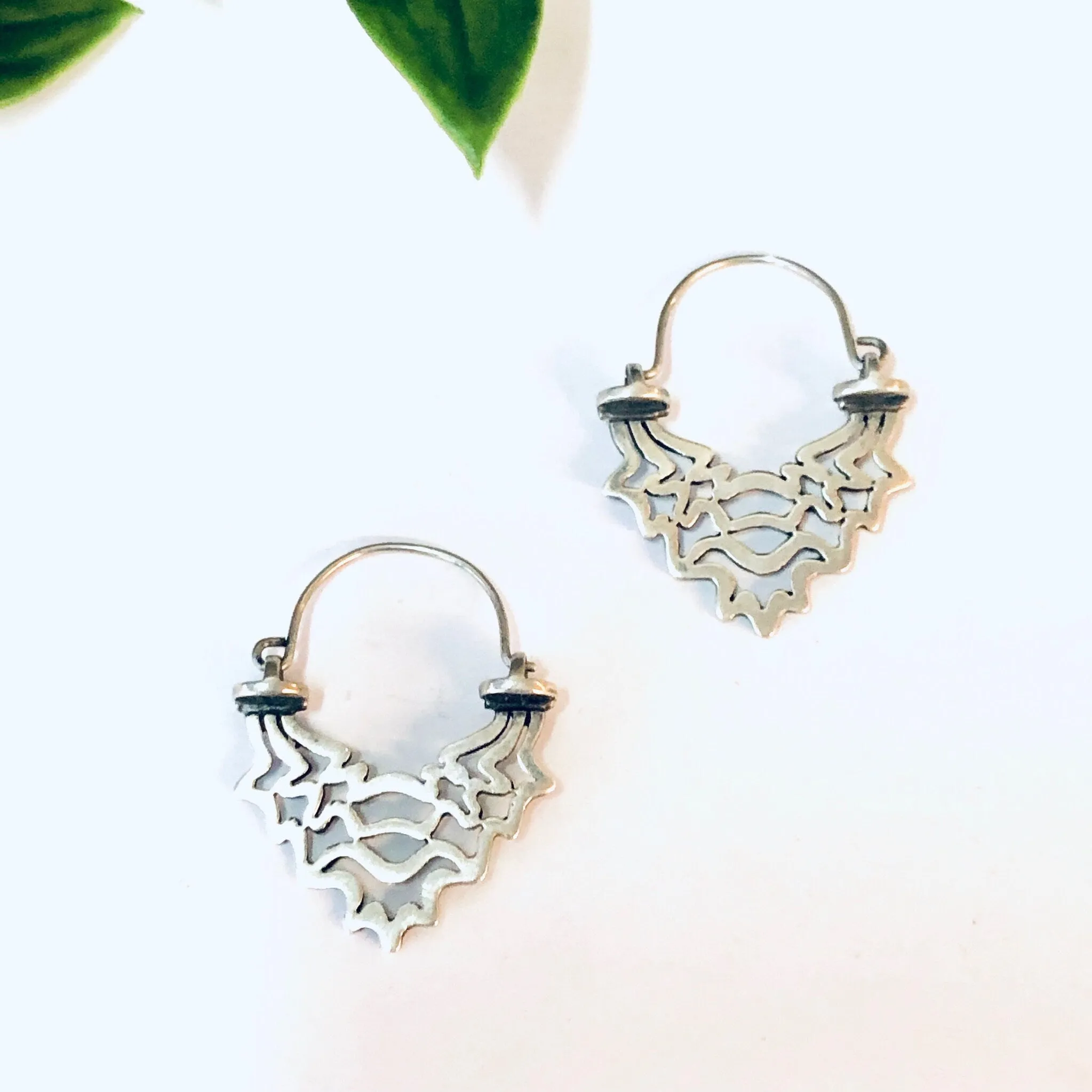 Vintage Earrings, Silver Earrings, Vintage Jewelry, Unique Earrings, pierced Ears, Hoop Earrings, Dangle Earrings, 925 Earrings, Dragon