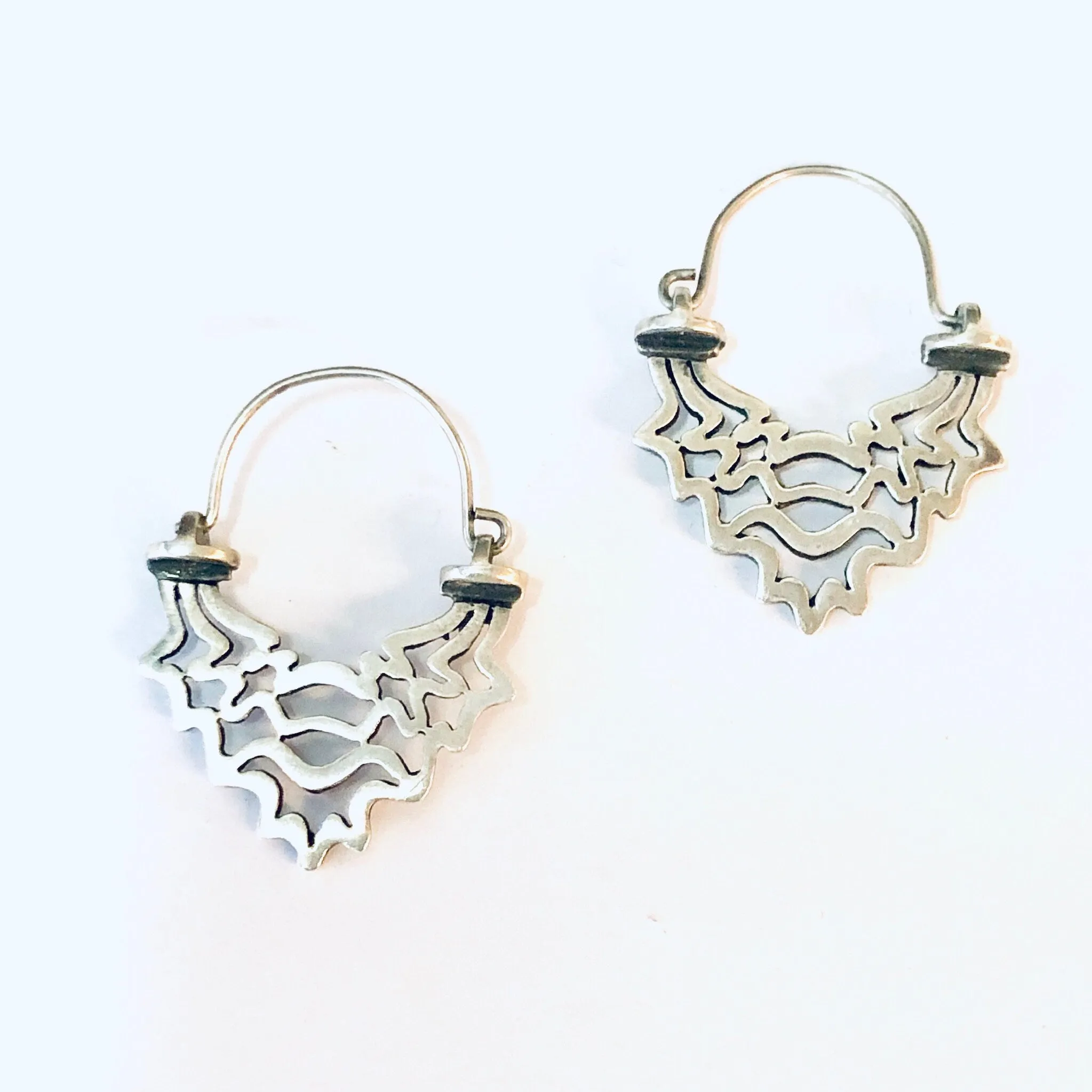 Vintage Earrings, Silver Earrings, Vintage Jewelry, Unique Earrings, pierced Ears, Hoop Earrings, Dangle Earrings, 925 Earrings, Dragon