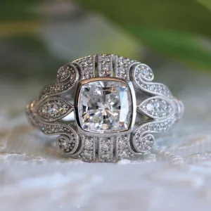 Vintage Jewelry Gothic Pattern Cocktail Rings with Zircon for Women in Silver Color